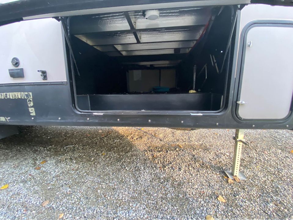 2015 Heartland Sundance 3380RL - Image 15