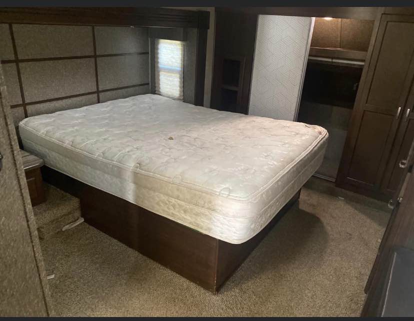 2015 Heartland Sundance 3380RL - Image 14