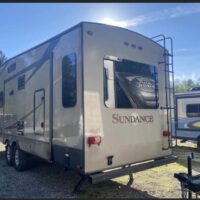 2015 Heartland Sundance 3380RL - Image 5
