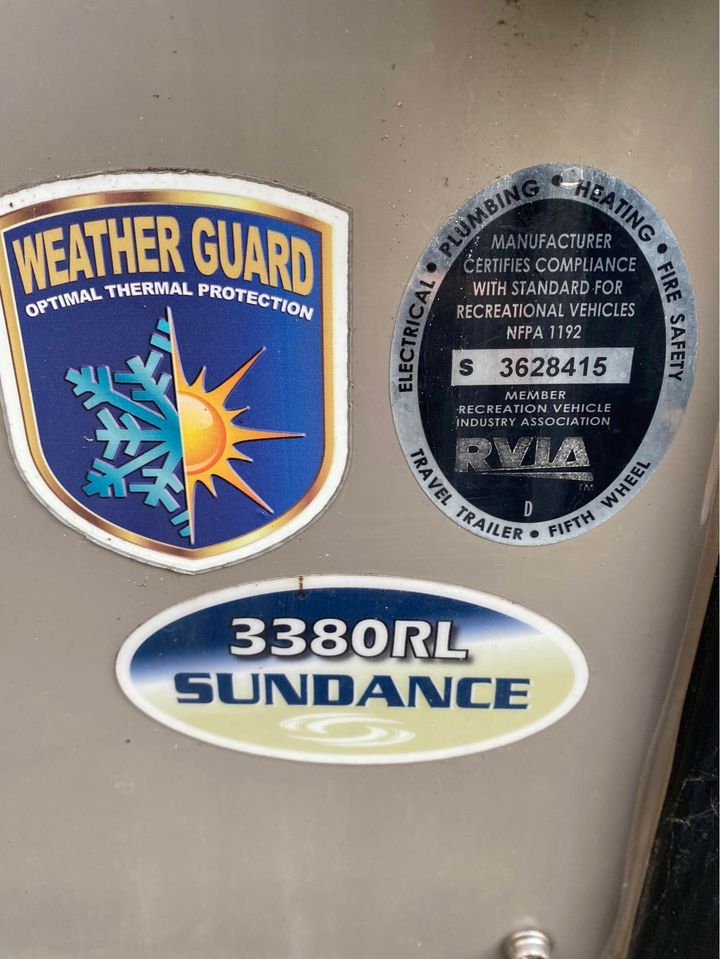 2015 Heartland Sundance 3380RL - Image 18