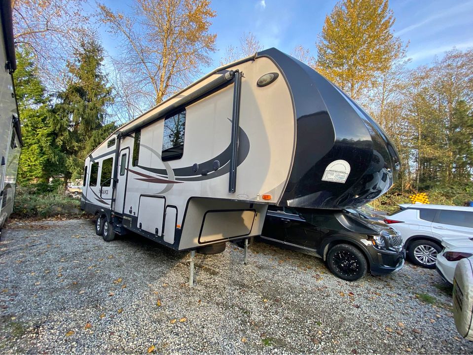 2015 Heartland Sundance 3380RL