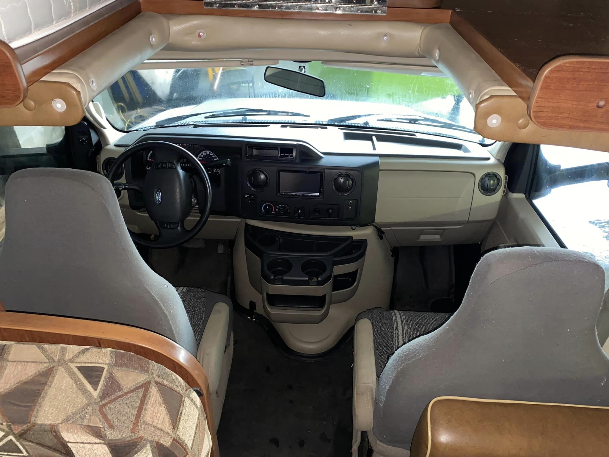 2015 Sunseeker 2700CD Motorhome - Image 10