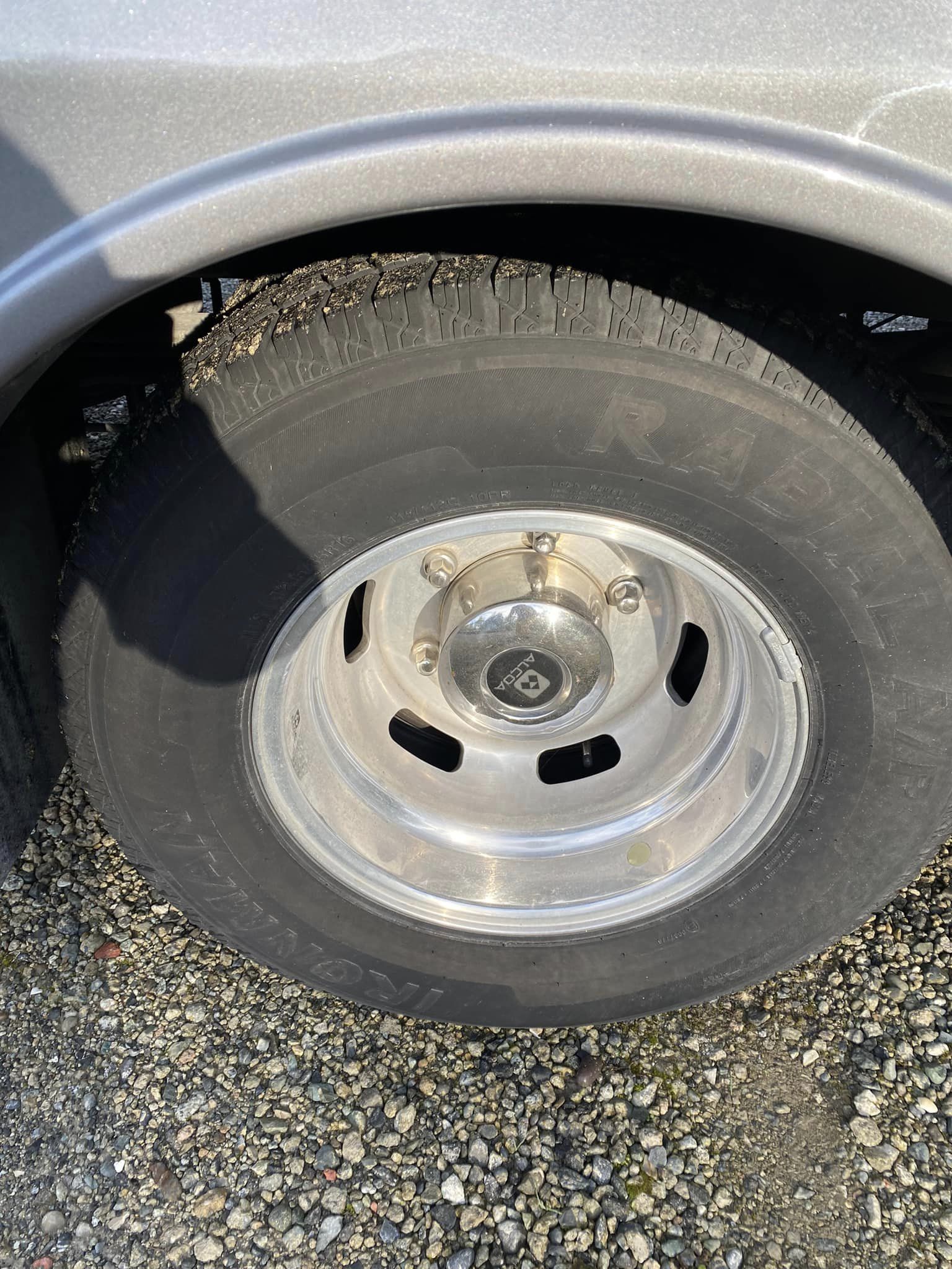 2017 Winnebago Navion Motorhome - Image 30