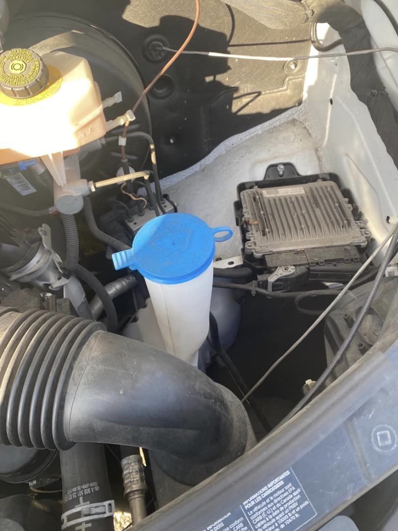 2017 Winnebago Navion Motorhome - Image 26