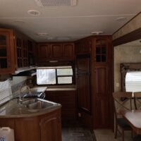 2013 Keystone Avalanche Travel Trailer 320RK - Image 12