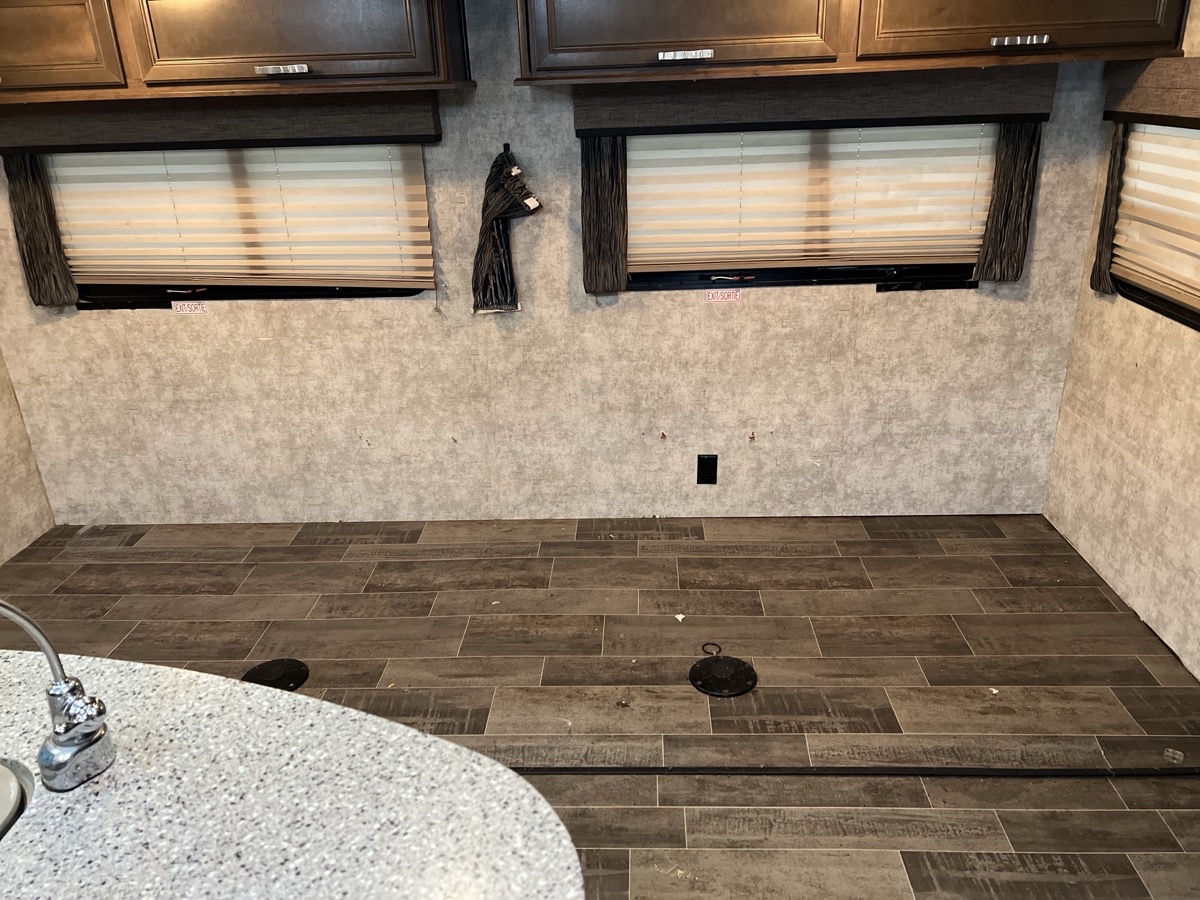 2017 Highland Ridge Roamer Travel Trailer 310BHS - Image 29