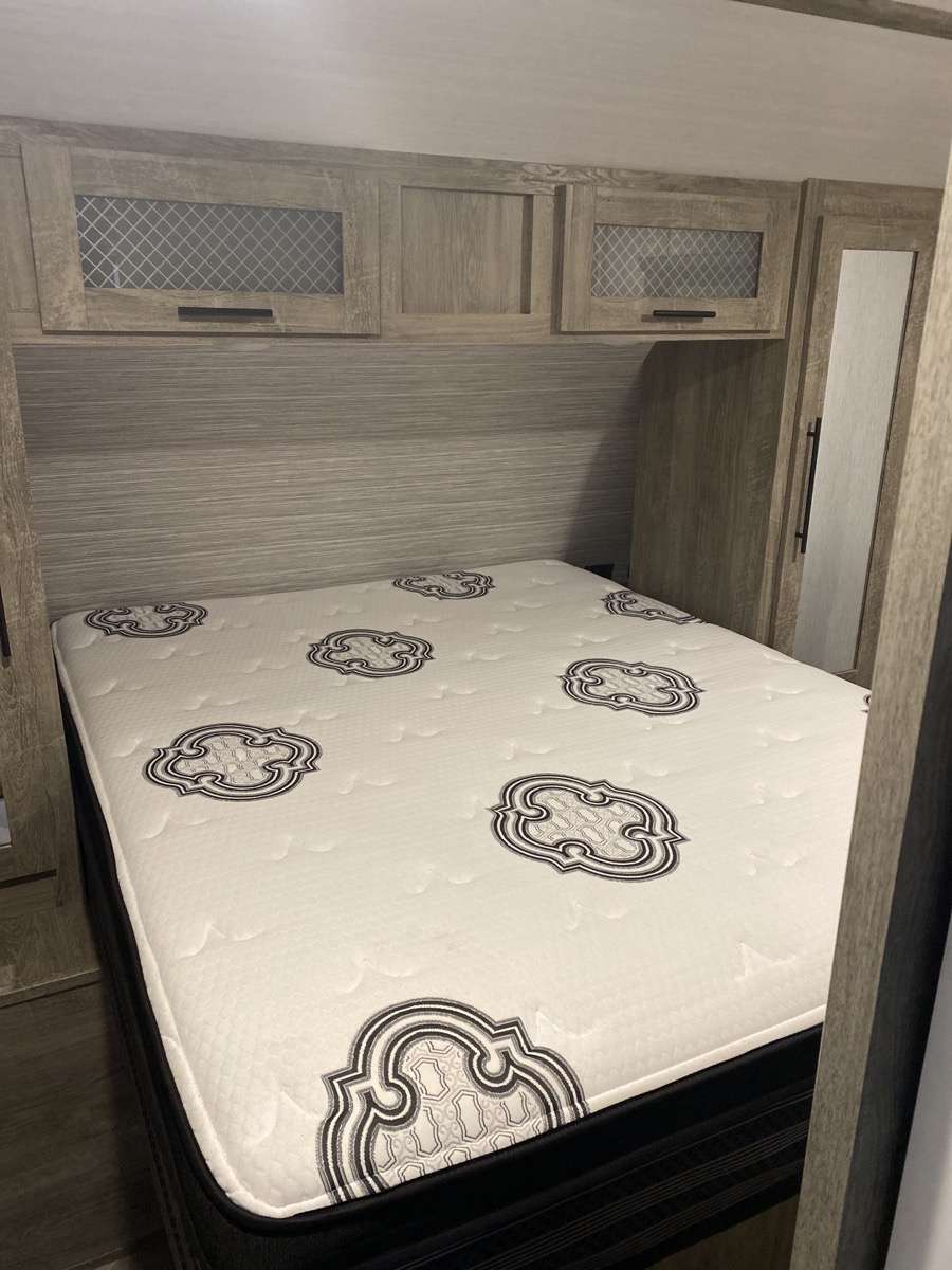 2022 Salem Hemisphere Travel Trailer 26BHHL - Image 16