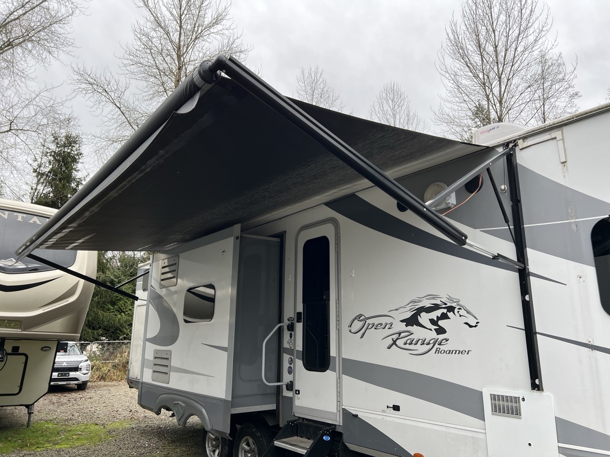 2017 Highland Ridge Roamer Travel Trailer 310BHS - Image 8