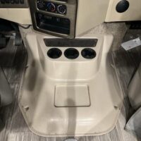 2022 Thor Hurricane Class A Motorhome - Image 35