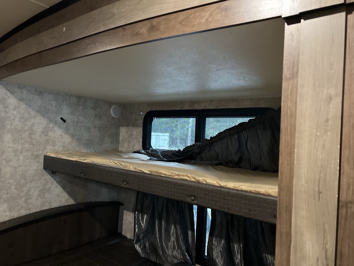 2017 Highland Ridge Roamer Travel Trailer 310BHS - Image 28