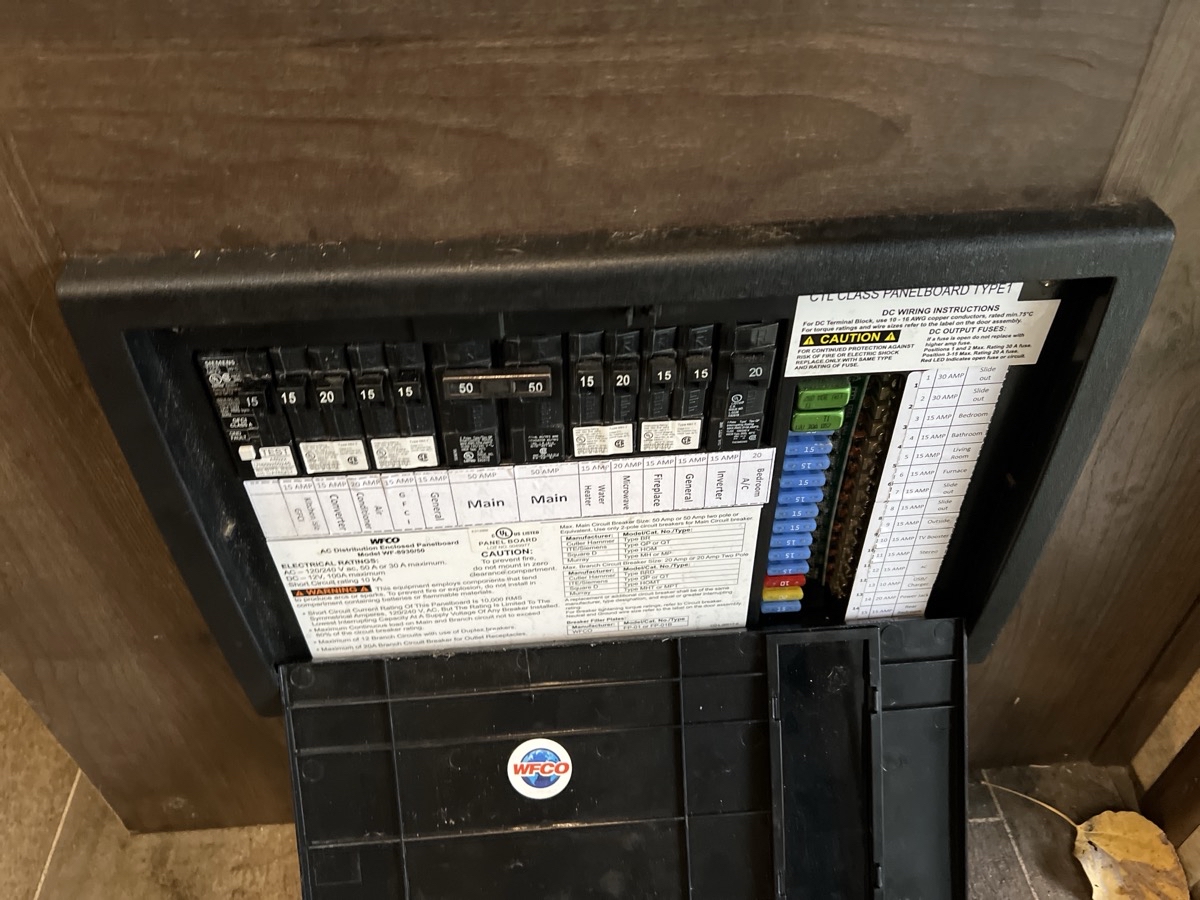 2017 Highland Ridge Roamer Travel Trailer 310BHS - Image 49