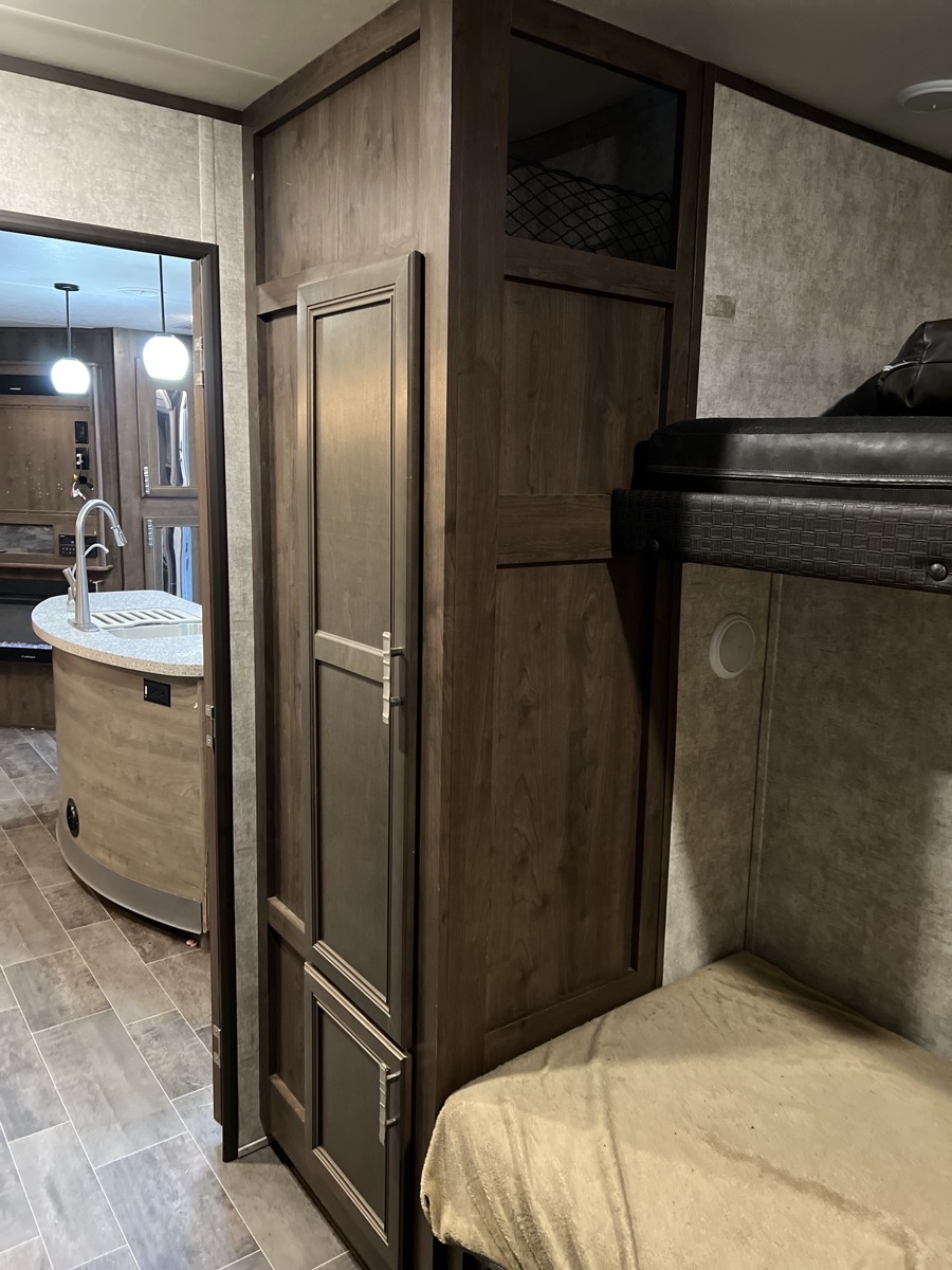 2017 Highland Ridge Roamer Travel Trailer 310BHS - Image 18