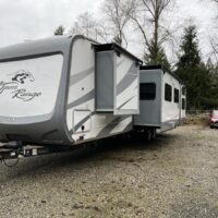 2017 Highland Ridge Roamer Travel Trailer 310BHS - Image 3