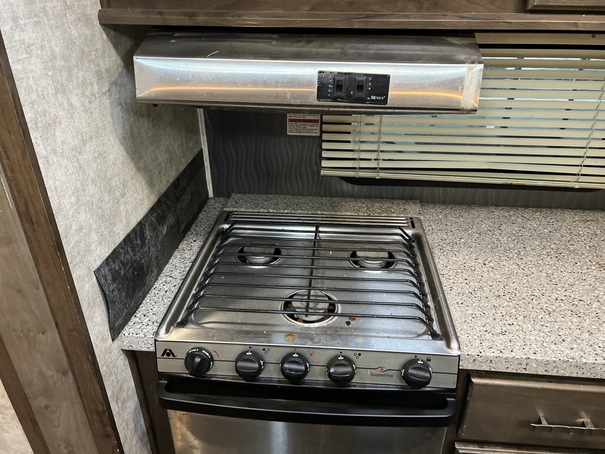 2017 Highland Ridge Roamer Travel Trailer 310BHS - Image 22