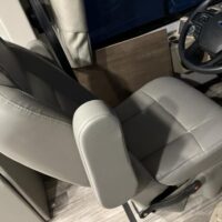2022 Thor Hurricane Class A Motorhome - Image 10