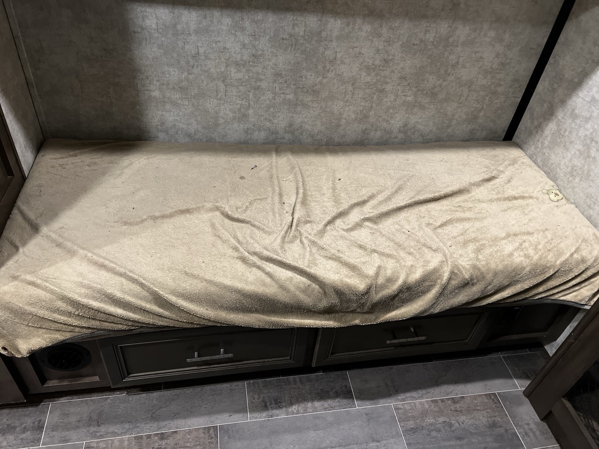 2017 Highland Ridge Roamer Travel Trailer 310BHS - Image 34