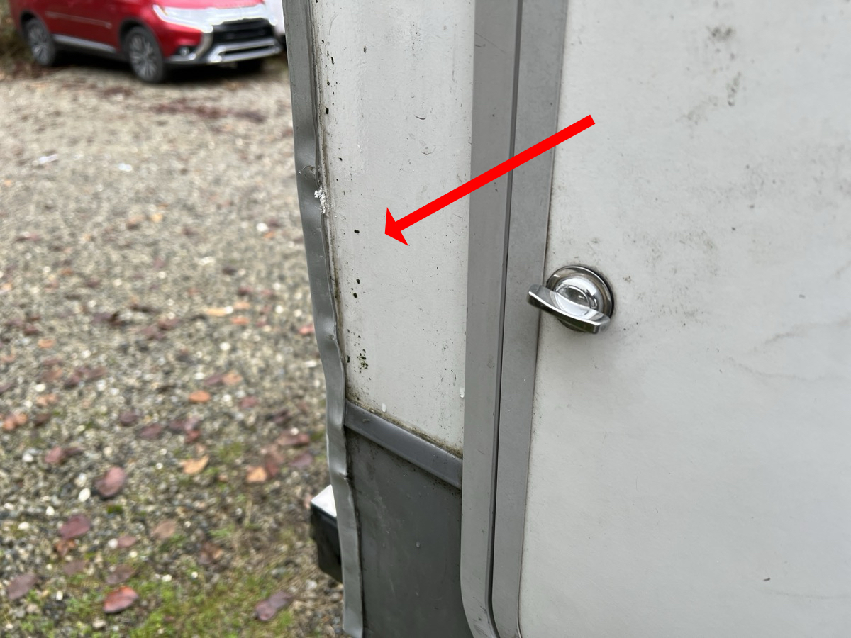 2017 Highland Ridge Roamer Travel Trailer 310BHS - Image 13