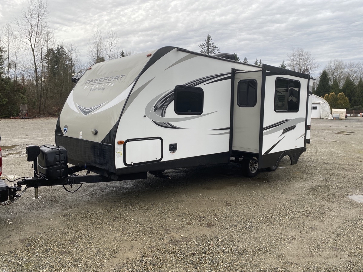 2018 Keystone Passport 2400 - Image 3