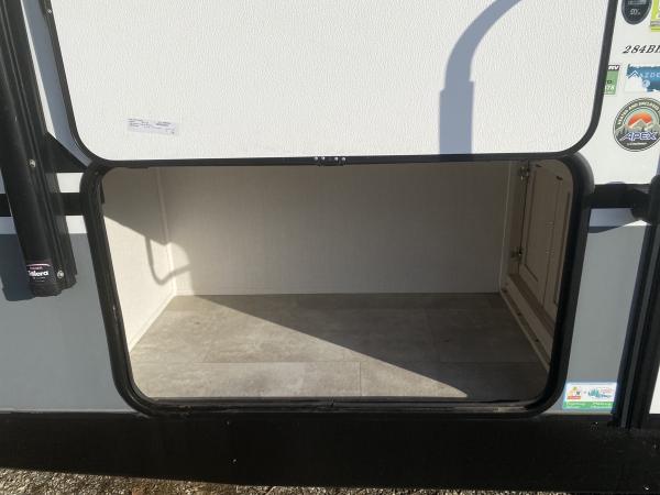 2021 Coachmen Apex Ultra Lite 284BHS Travel Trailer - Image 30