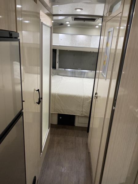 2019 Airstream International Serenity 25 FB Travel Trailer - Image 18