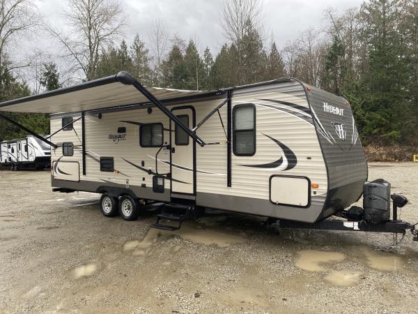 2016 Keystone Hideout 26BHS Travel Trailer - Image 7