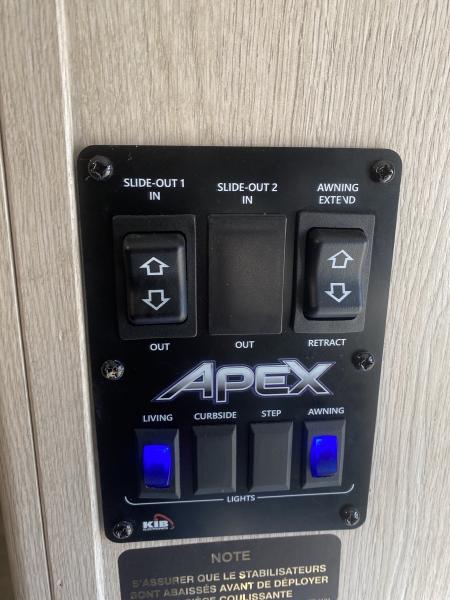 2021 Coachmen Apex Ultra Lite 284BHS Travel Trailer - Image 34