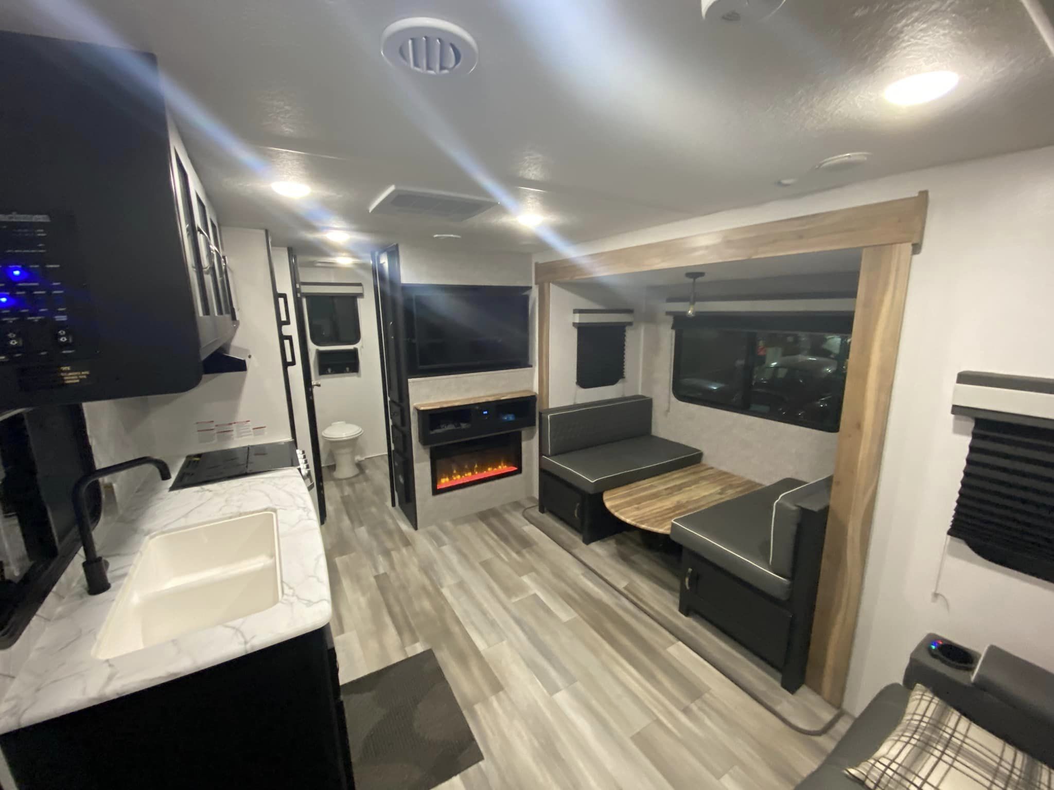 2022 Forest River Coachmen 252 RBS Travel Trailer - Image 10
