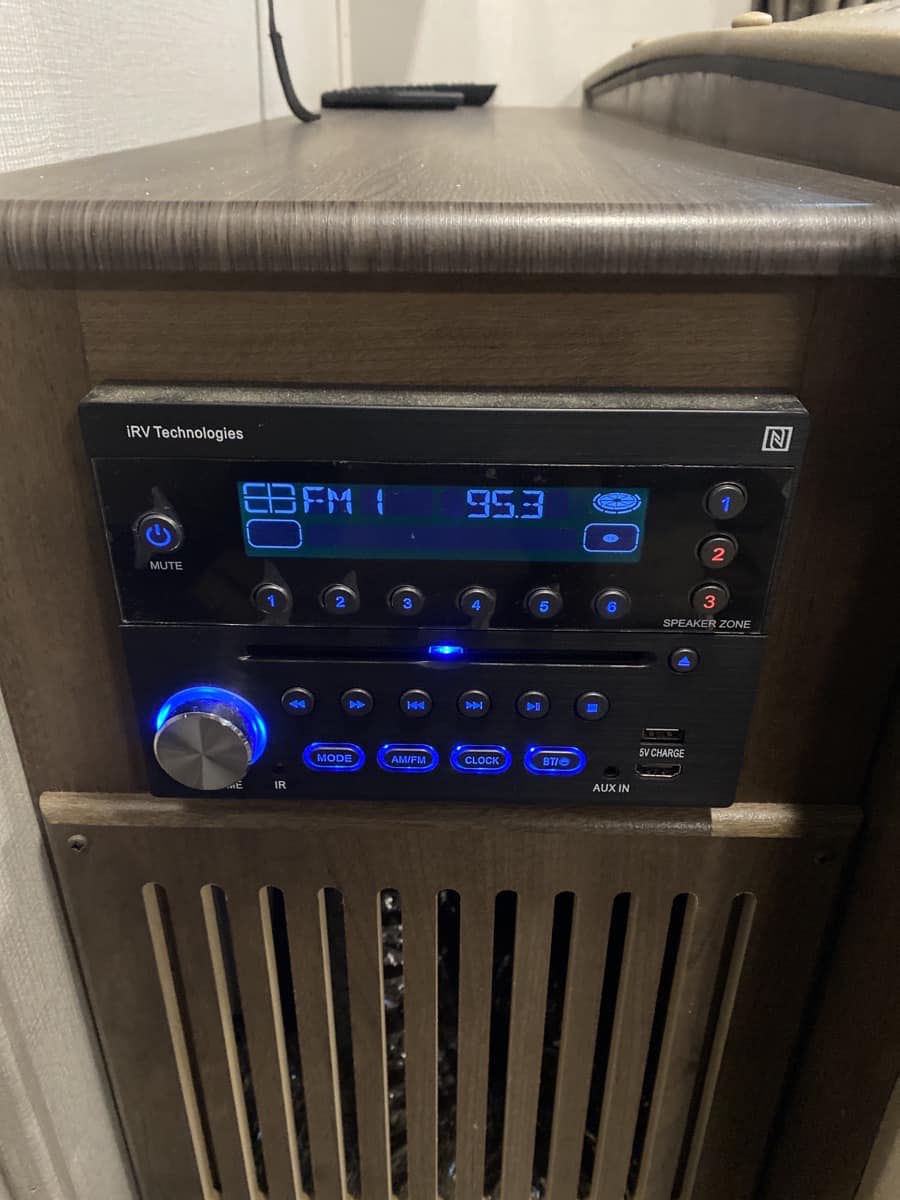 2018 Forest River WildCat Maxx Lite Travel Trailer - Image 17