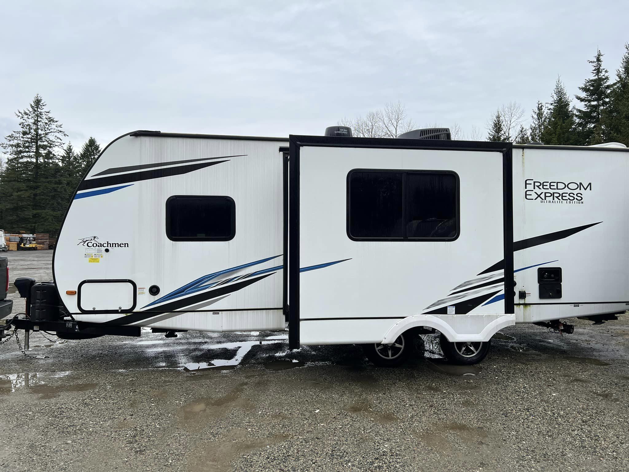 2022 Forest River Coachmen Travel Trailer 257BHS - Image 4