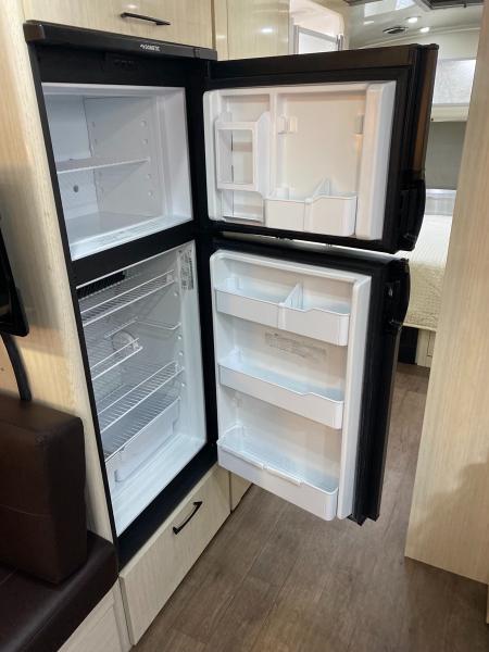 2019 Airstream International Serenity 25 FB Travel Trailer - Image 20