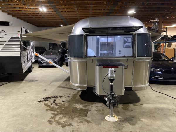 2019 Airstream International Serenity 25 FB Travel Trailer - Image 3