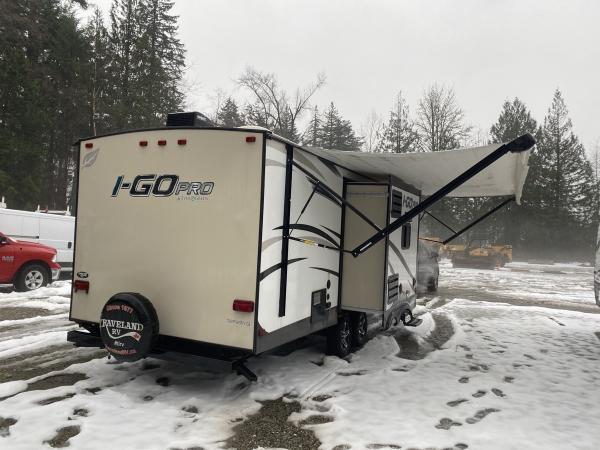 2016 Evergreen I-GO 27RBD Travel Trailer - Image 6