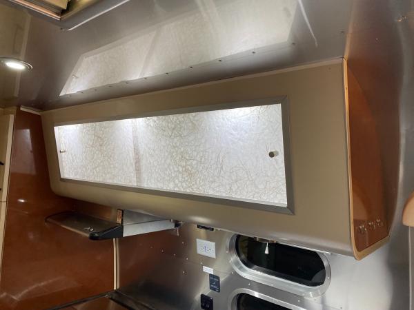 2019 Airstream International Serenity 25 FB Travel Trailer - Image 16
