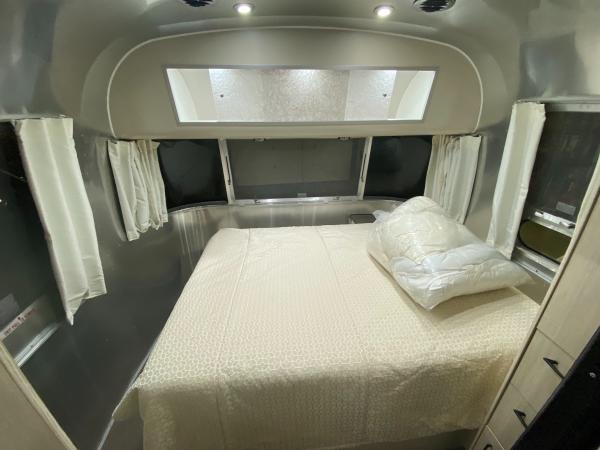 2019 Airstream International Serenity 25 FB Travel Trailer - Image 22