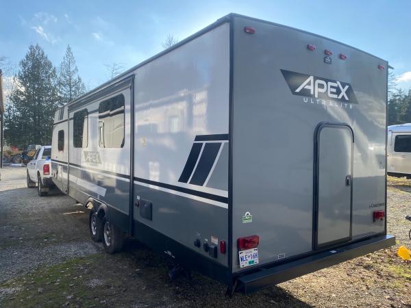 2021 Coachmen Apex Ultra Lite 284BHS Travel Trailer - Image 5