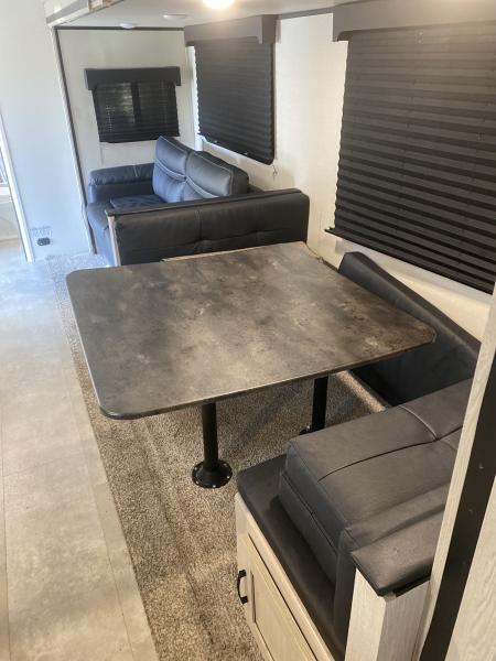 2021 Coachmen Apex Ultra Lite 284BHS Travel Trailer - Image 16