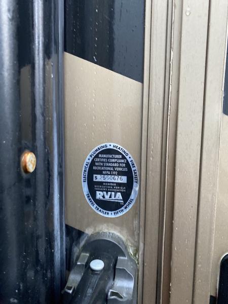 2010 Forest River Cardinal 3625RT Travel Trailer - Image 28