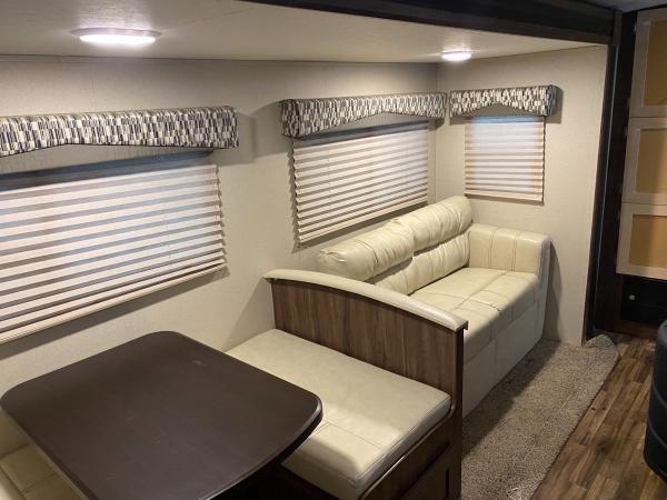 2016 Evergreen I-GO 27RBD Travel Trailer - Image 11