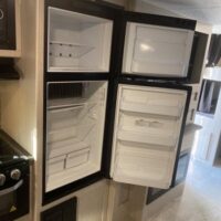 2021 Coachmen Apex Ultra Lite 284BHS Travel Trailer - Image 18