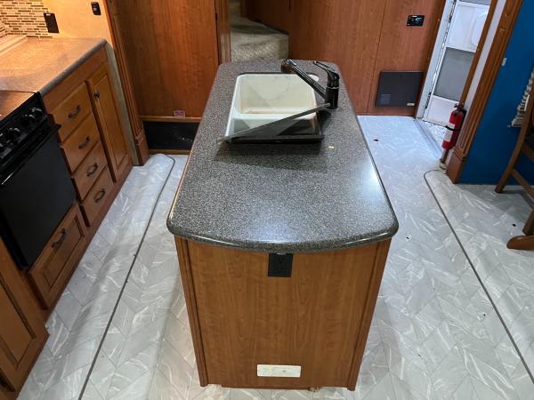 2010 Forest River Cardinal 3625RT Travel Trailer - Image 21