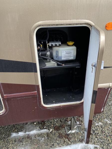 2010 Forest River Cardinal 3625RT Travel Trailer - Image 8