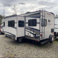 2018 Forest River WildCat Maxx Lite Travel Trailer - Image 4