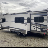 2018 Forest River WildCat Maxx Lite Travel Trailer - Image 5