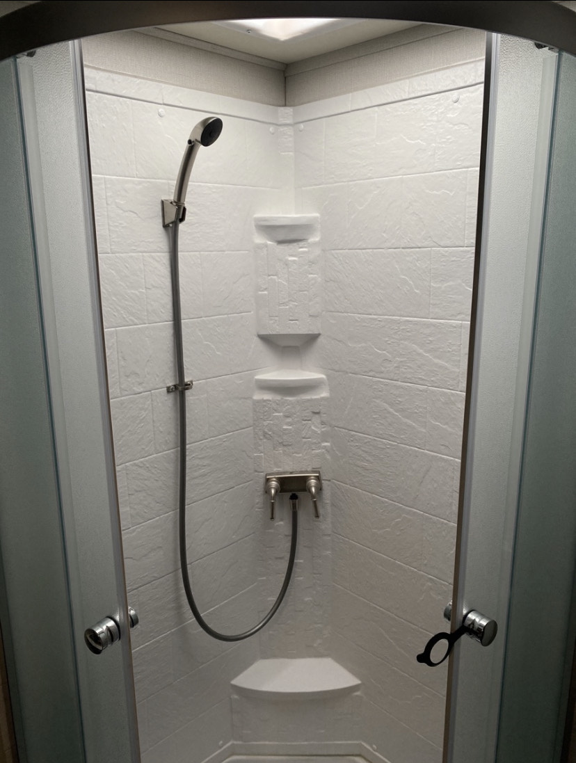 2018 Forest River WildCat Maxx Lite Travel Trailer - Image 21