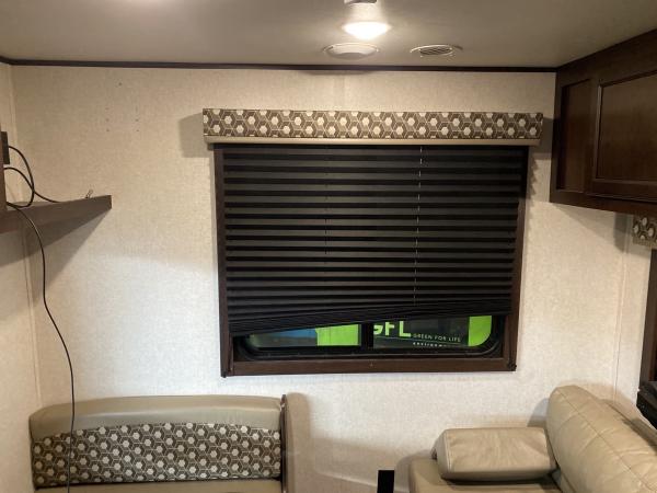 2020 Jayco Jay Flight 212QBW Rocky Mountain Travel Trailer - Image 16