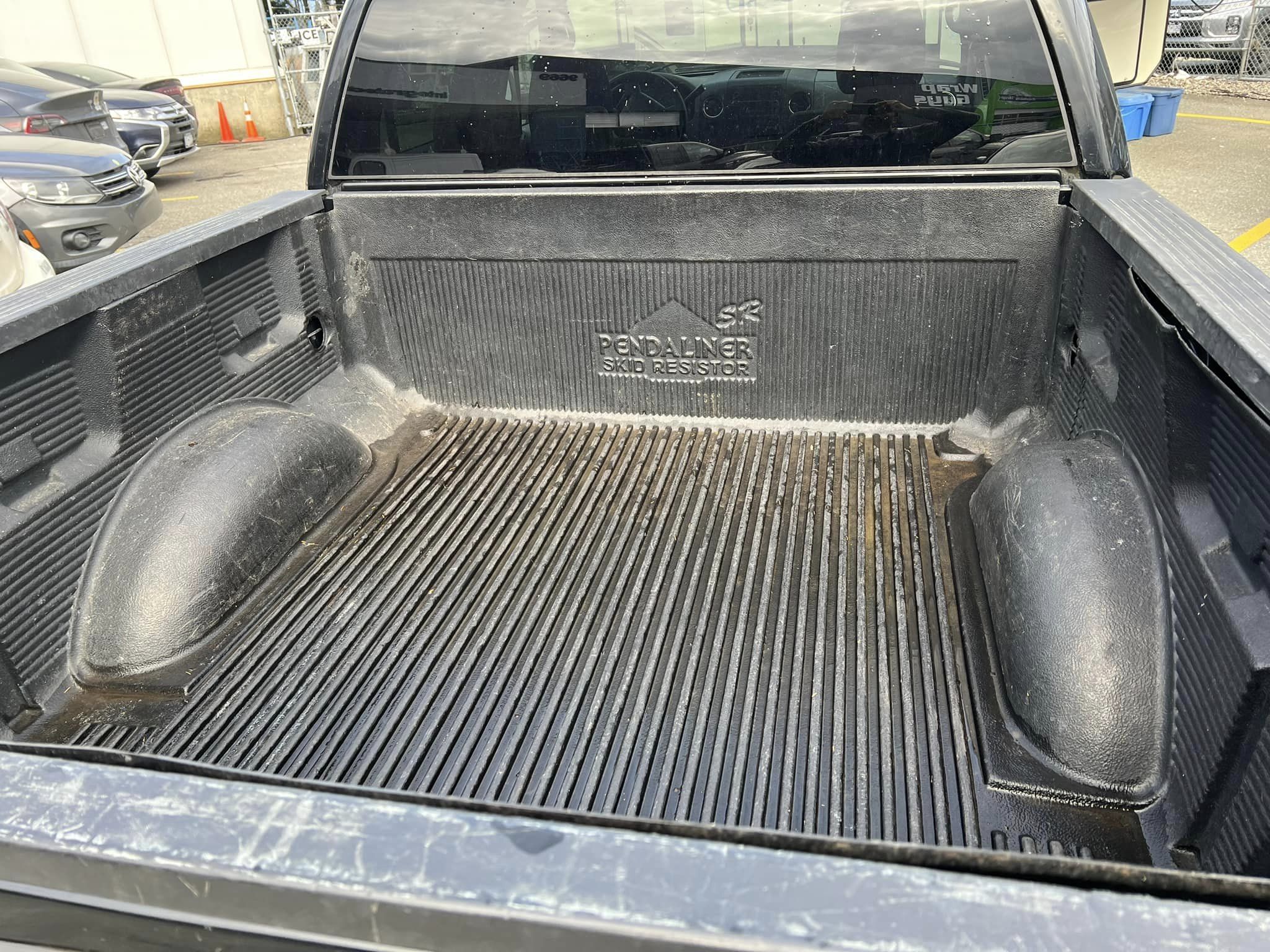 2004 Ford F-150 XLT SuperCrew 4WD 4.6L V8 - Image 9