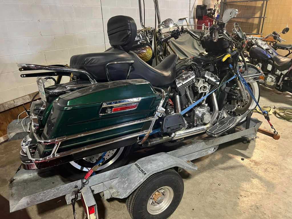 Pair of Harley Davidsons - Project/Parts Only - Image 4