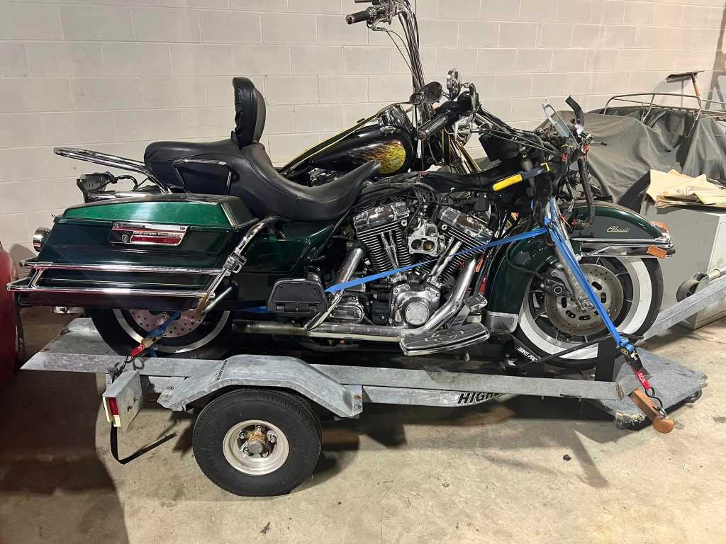 Pair of Harley Davidsons - Project/Parts Only - Image 3