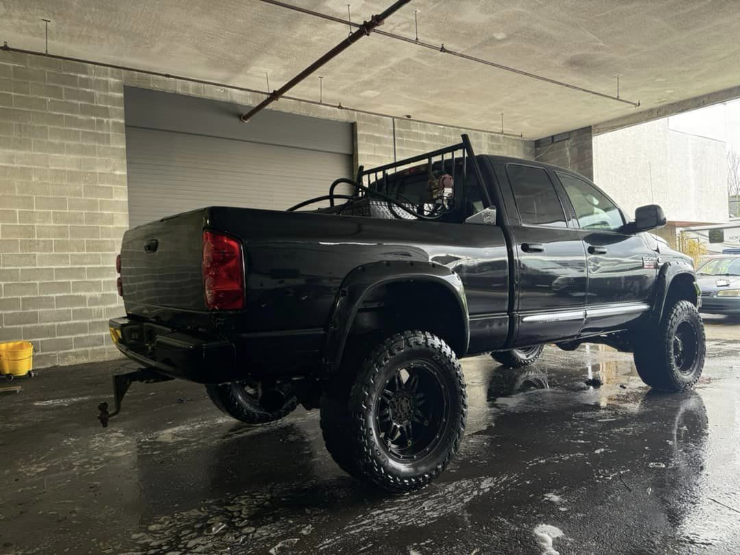 Dodge RAM 3500 Heavy Duty Turbo Diesel - Image 7