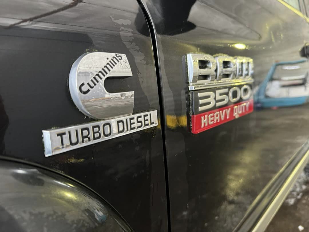 Dodge RAM 3500 Heavy Duty Turbo Diesel - Image 17